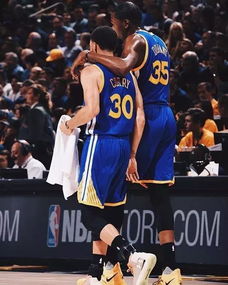 杜兰特与库里,两人究竟是谁成就了谁 (杜兰特和库里第一次拿冠军)